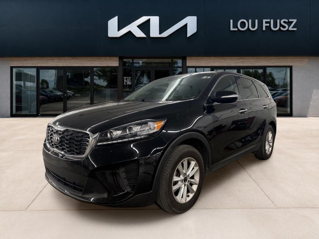 Used 2020 Black Kia L image 1