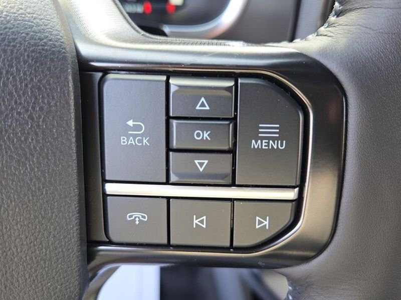 New 2025 Agate Black Metallic Ford Platinum® image 24