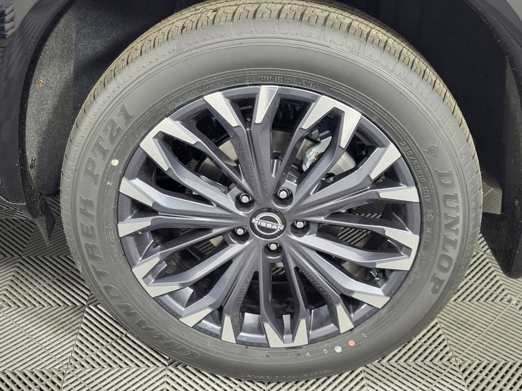 2025 Nissan Rogue Platinum - Photo 20