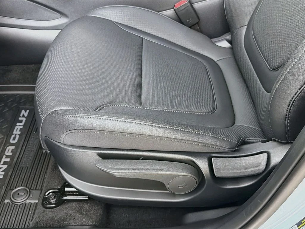 New 2027 Blue Stone Hyundai SE image 19