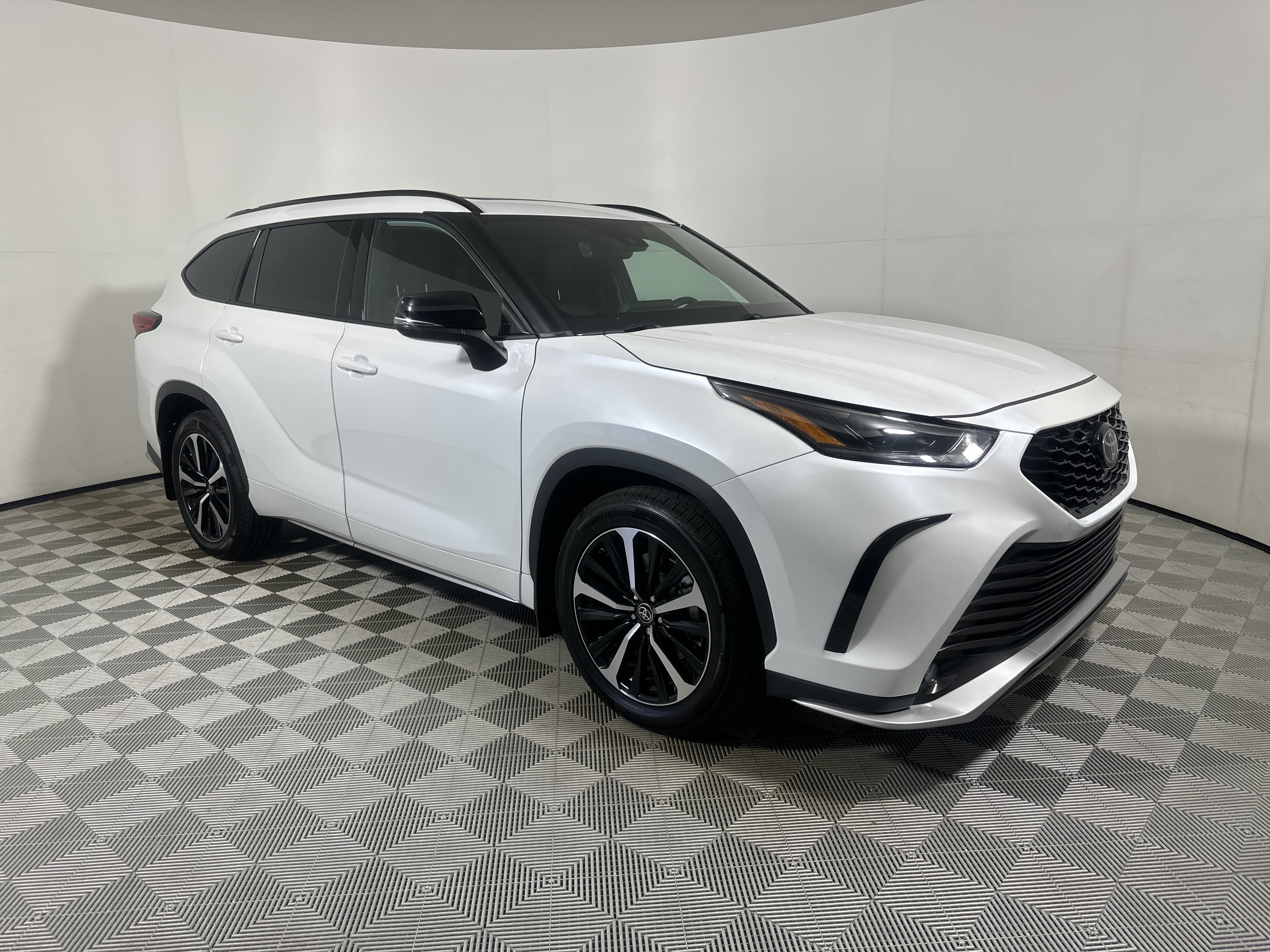 Used 2022 White Toyota XSE image 1