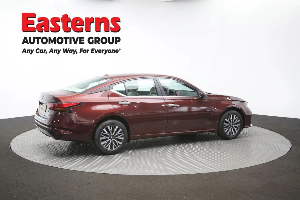 Used 2023 Red Nissan 2.5 SV image 42