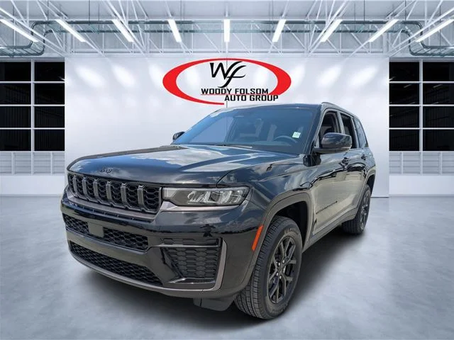 New 2026 Diamond Black Crystal Pearl-Coat Exterior Paint Jeep Altitude image 7