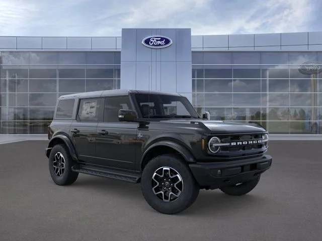 New 2025 Shadow Black Ford Outer Banks image 7