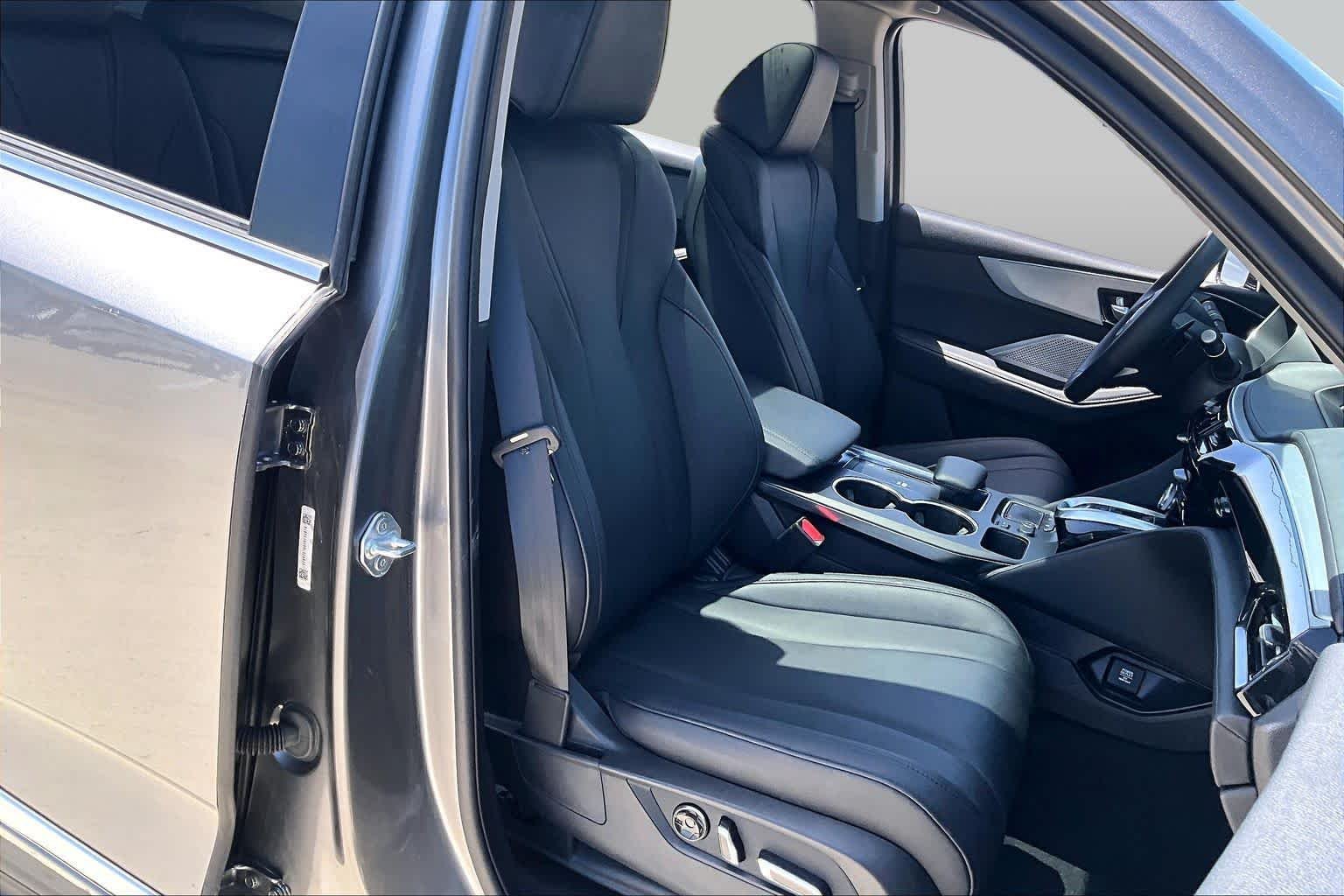 Used 2024 Liquid Carbon Metallic Acura  image 8