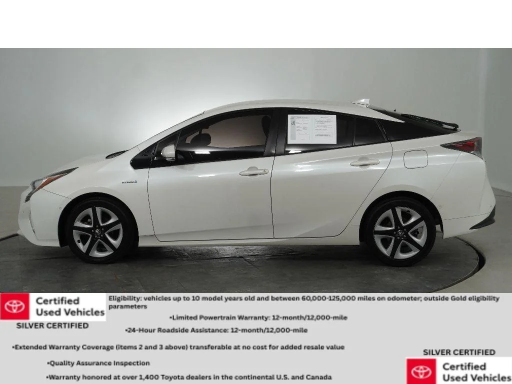Used 2017 Blizzard Pearl Toyota Three Touring image 7