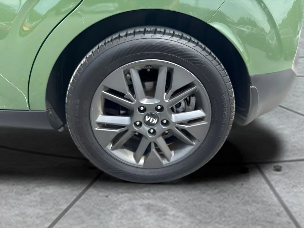 Used 2020 Green Kia EX image 32