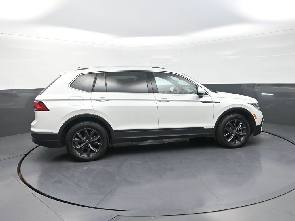 Used 2023 White Volkswagen 2.0T SE image 12