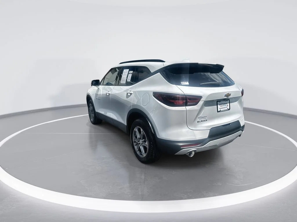 Used 2024 White Chevrolet LT image 6
