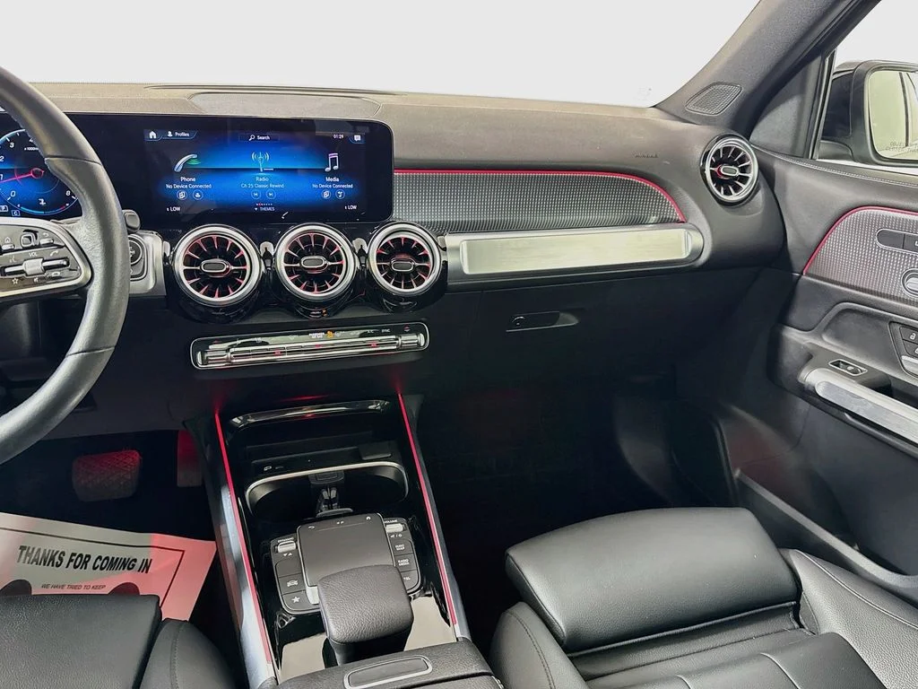 Used 2023 Night Black Mercedes-Benz GLB 250 image 29