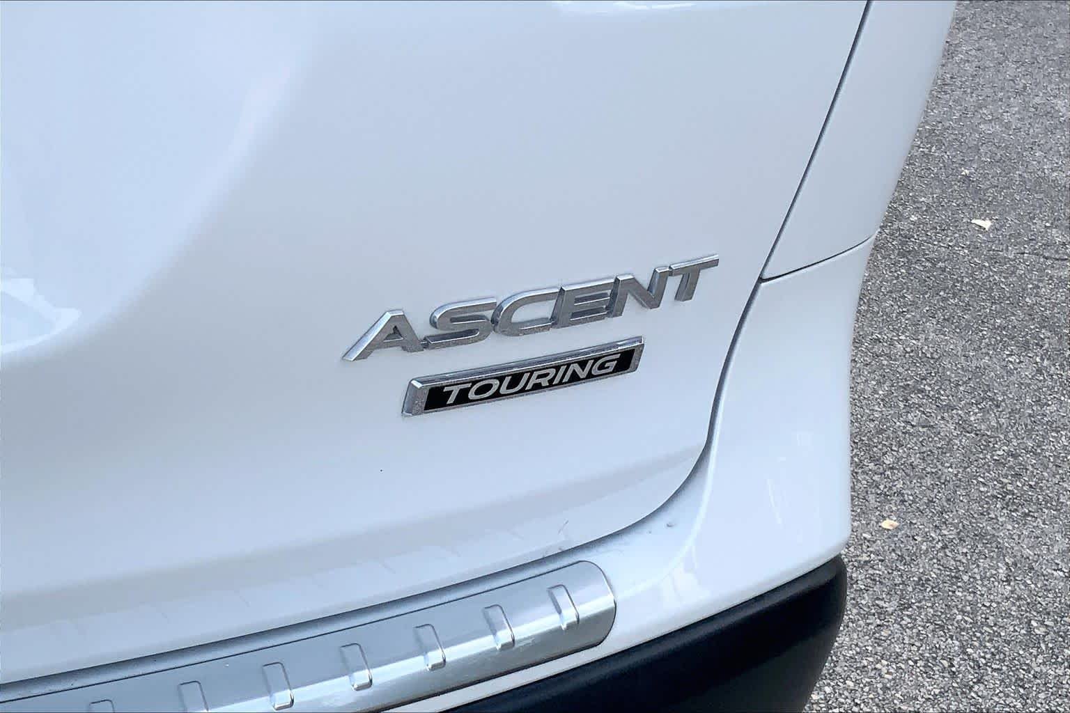 Used 2023 Crystal White Pearl Subaru Touring image 10