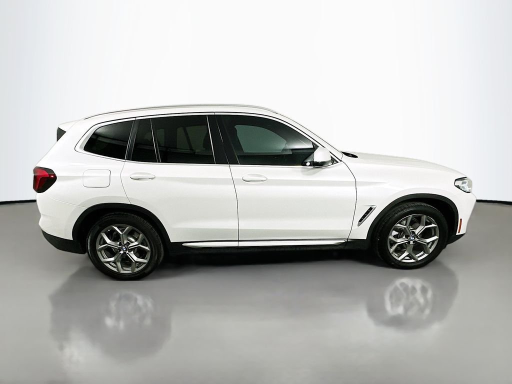 Used 2024 Mineral White Metallic BMW sDrive30i image 4