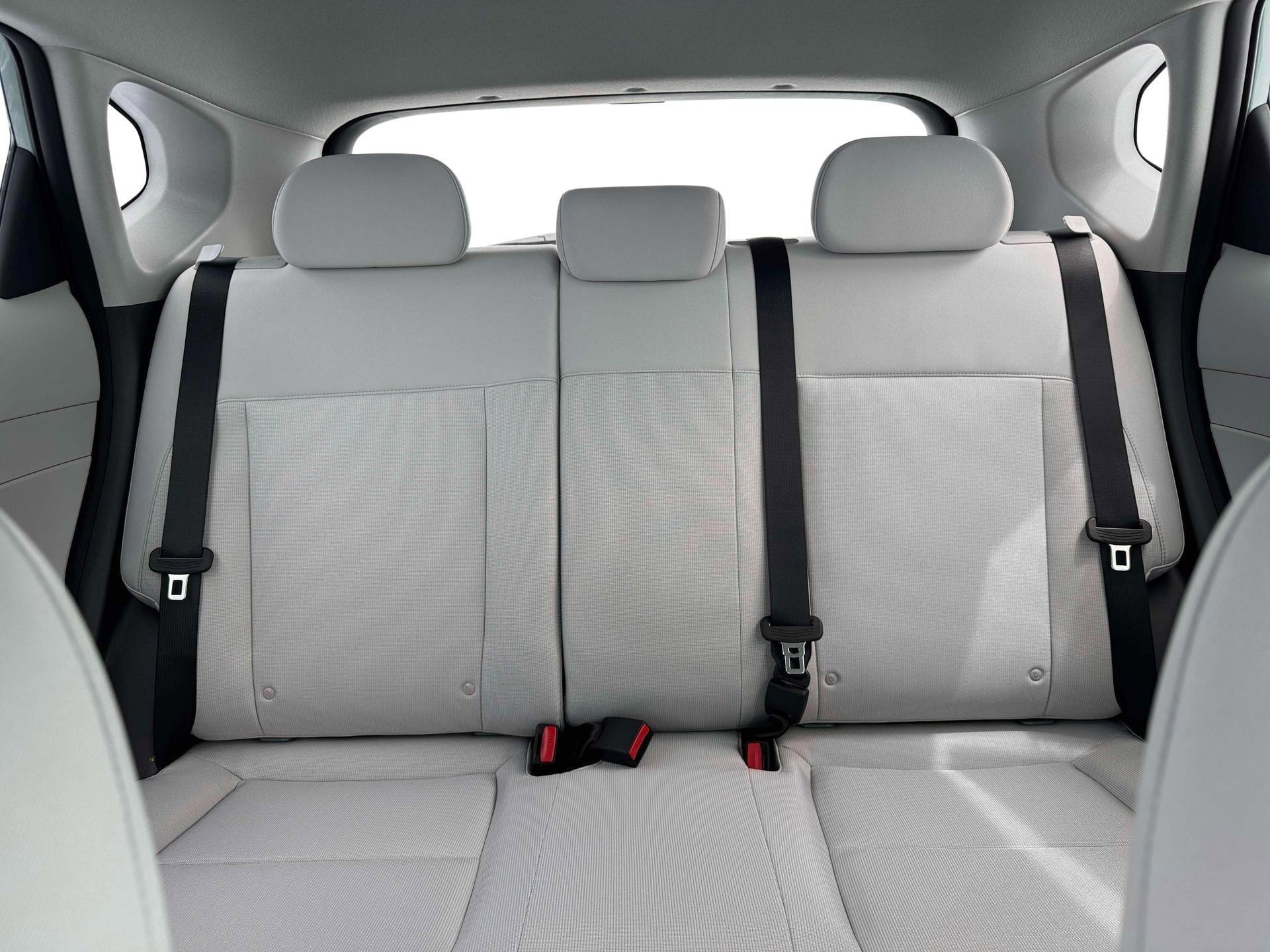New 2026 Cyber Gray Metallic Hyundai SE image 16