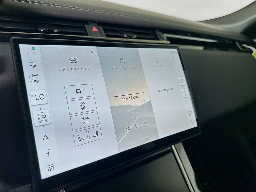 New 2026 Carpathian Grey LAND ROVER  image 17