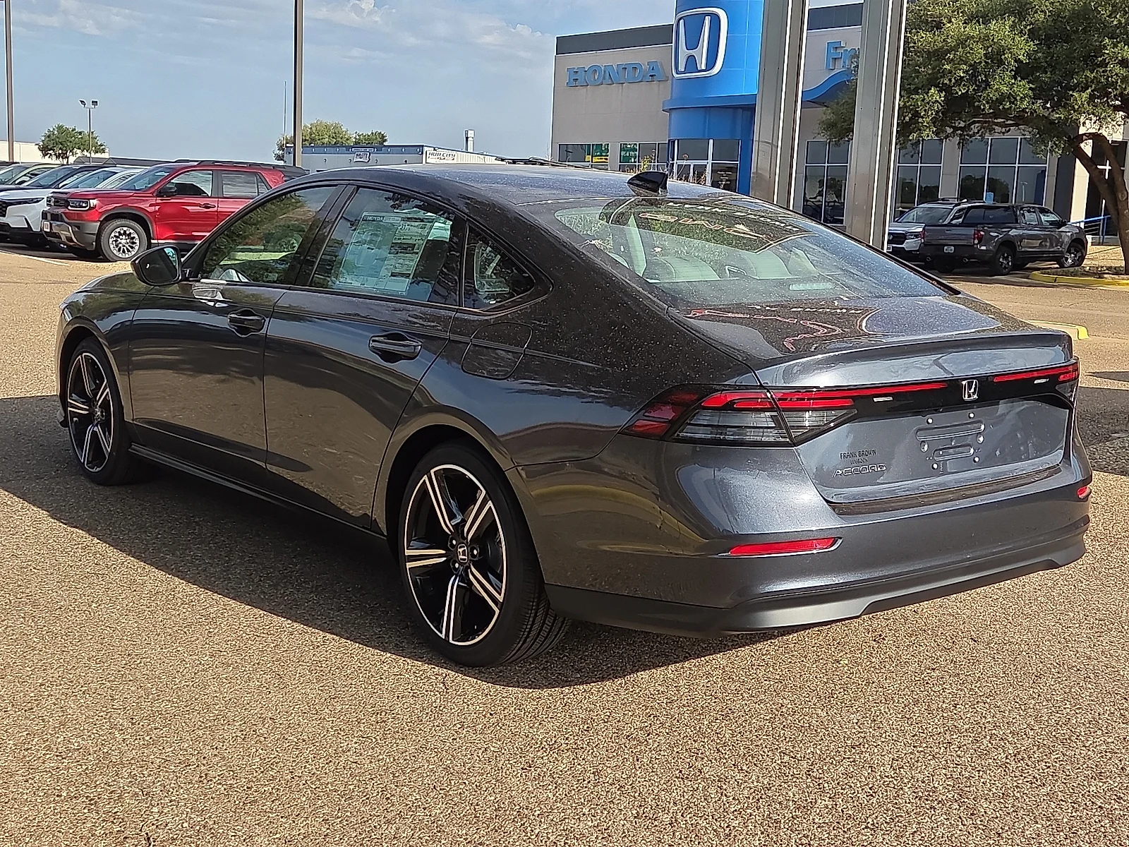 New 2026 Meteorite Gray Metallic Honda SE image 3
