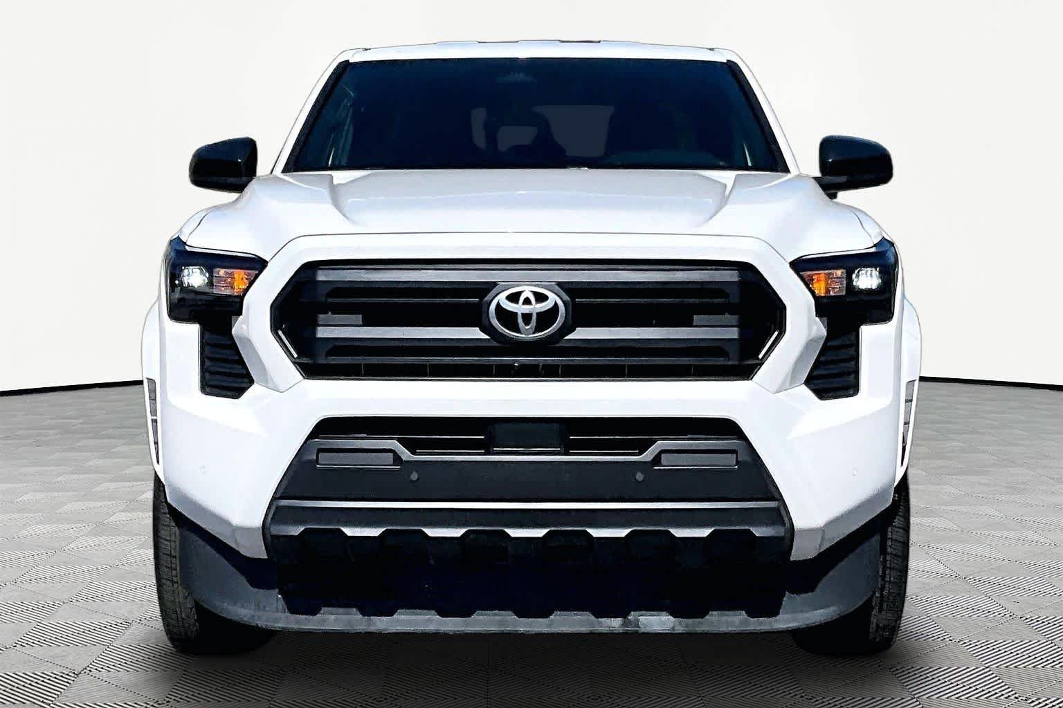 Used 2024 Ice Cap Toyota SR image 4