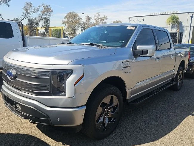 2023 Ford F-150 Lariat 4x4 SuperCrew 5-1/2 Box's photo