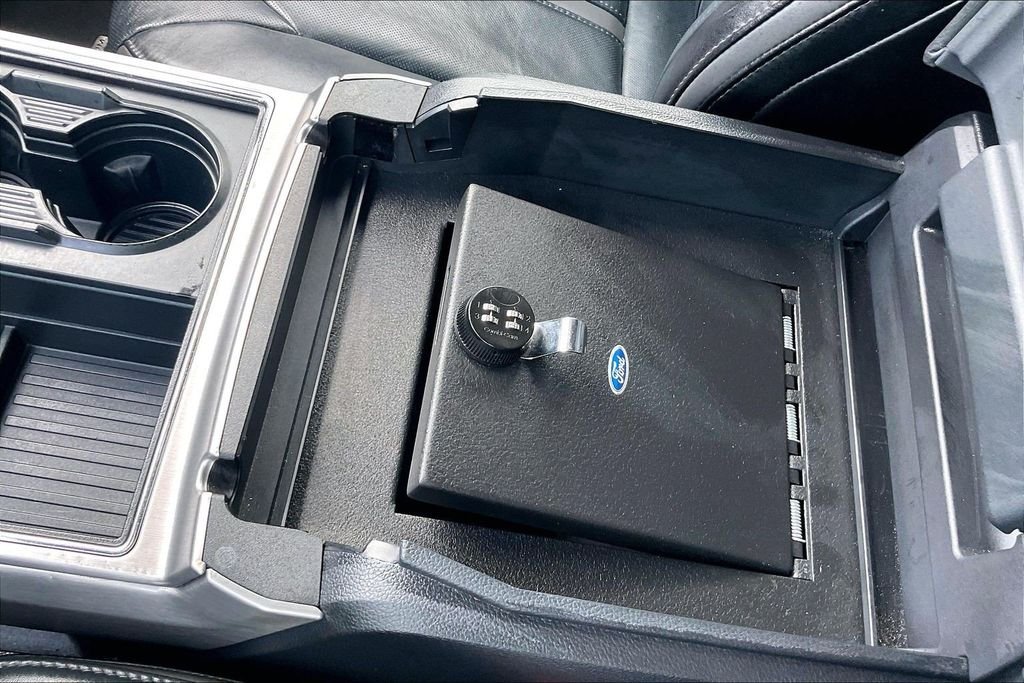 Used 2017 Silver Ford Platinum image 26