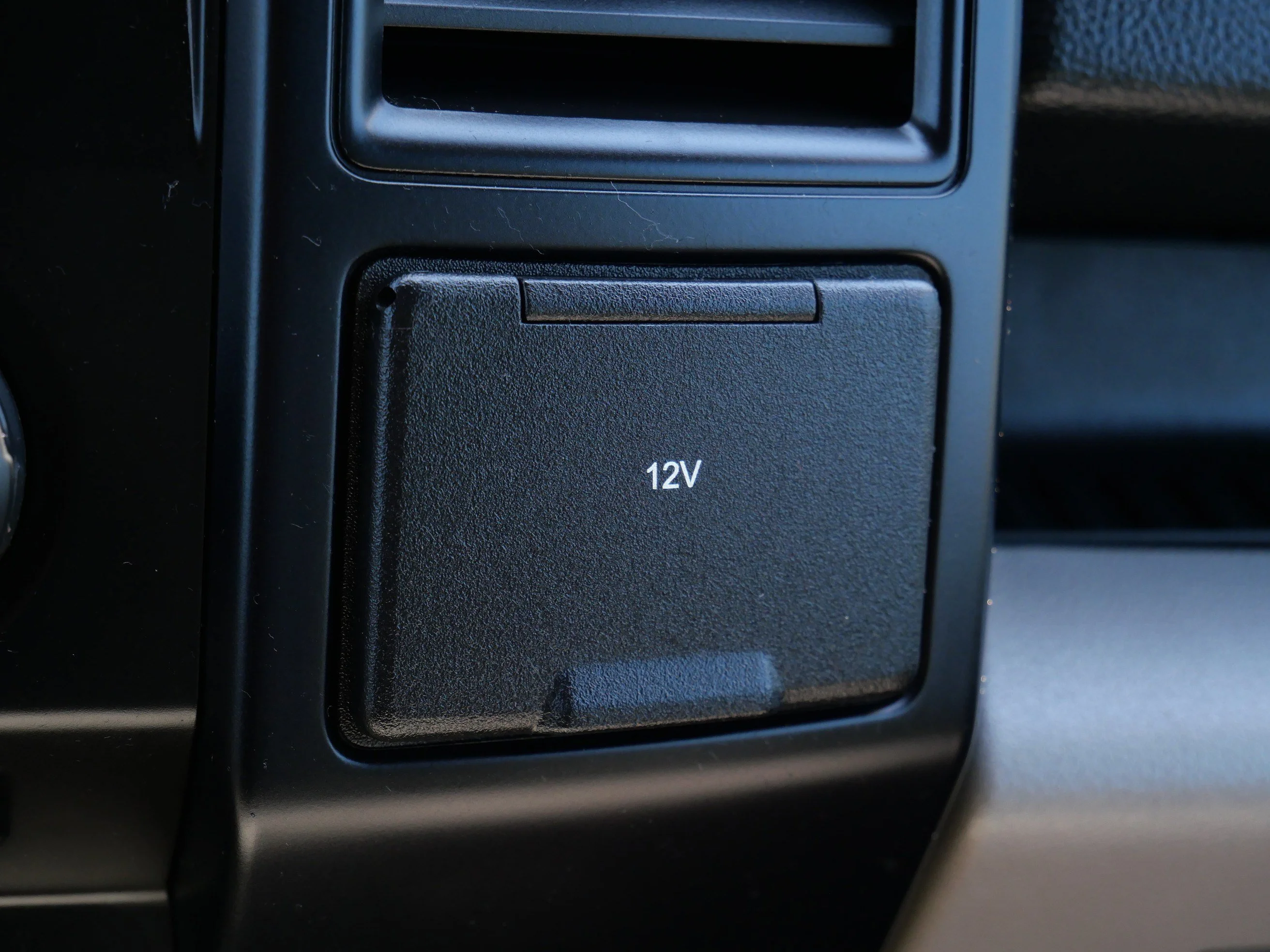 Used 2015 Magnetic Metallic Ford XL image 33
