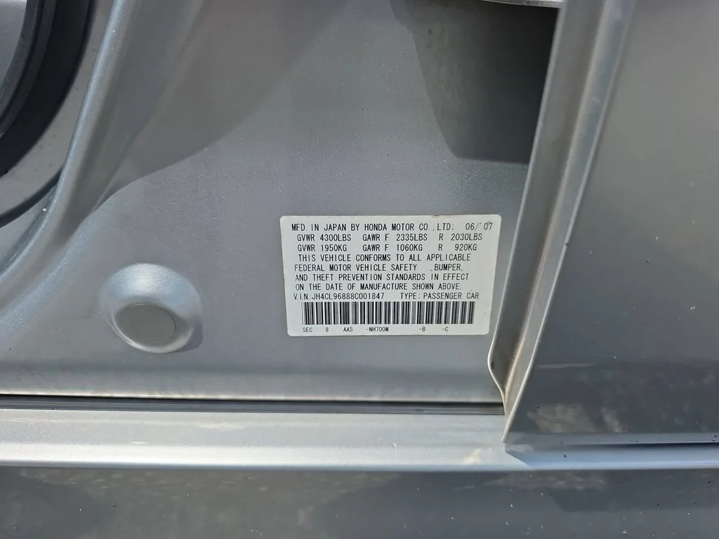 Used 2008 Silver Acura Base image 25