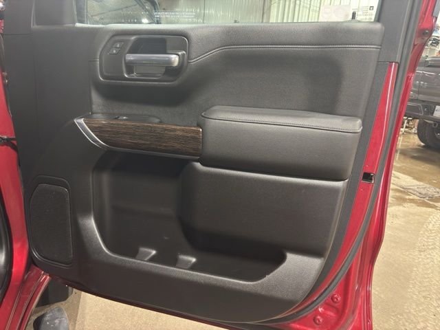 Used 2019 Red GMC SLE image 23
