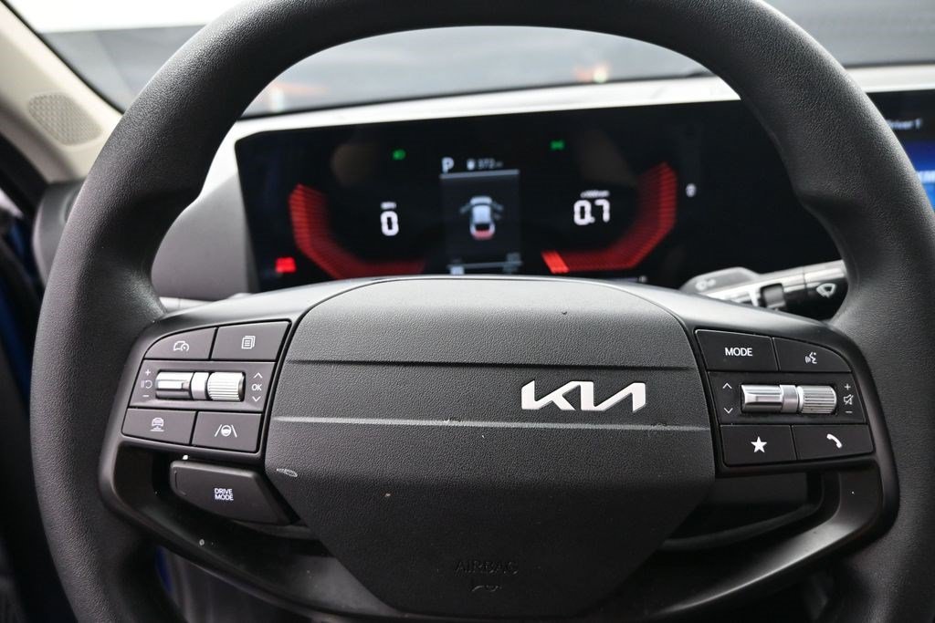 Used 2025 Deep Sea Blue Kia LXS image 12