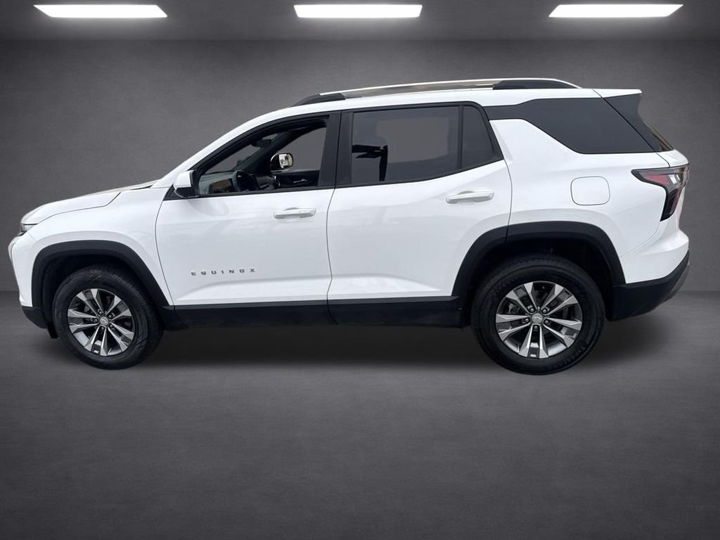 Used 2025 White Chevrolet LT image 7
