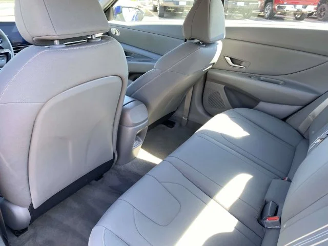 Used 2024 Blue Hyundai SEL image 7