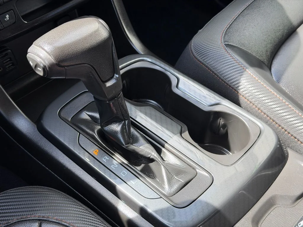 Used 2021 White GMC AT4 w/Leather image 14