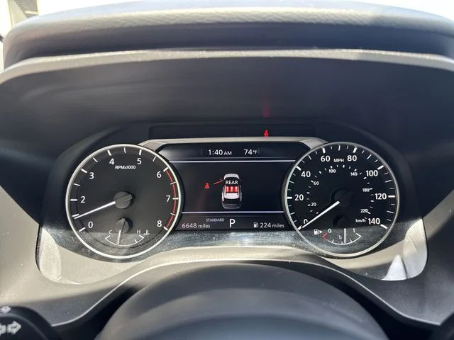 Used 2024 Silver Nissan S image 18