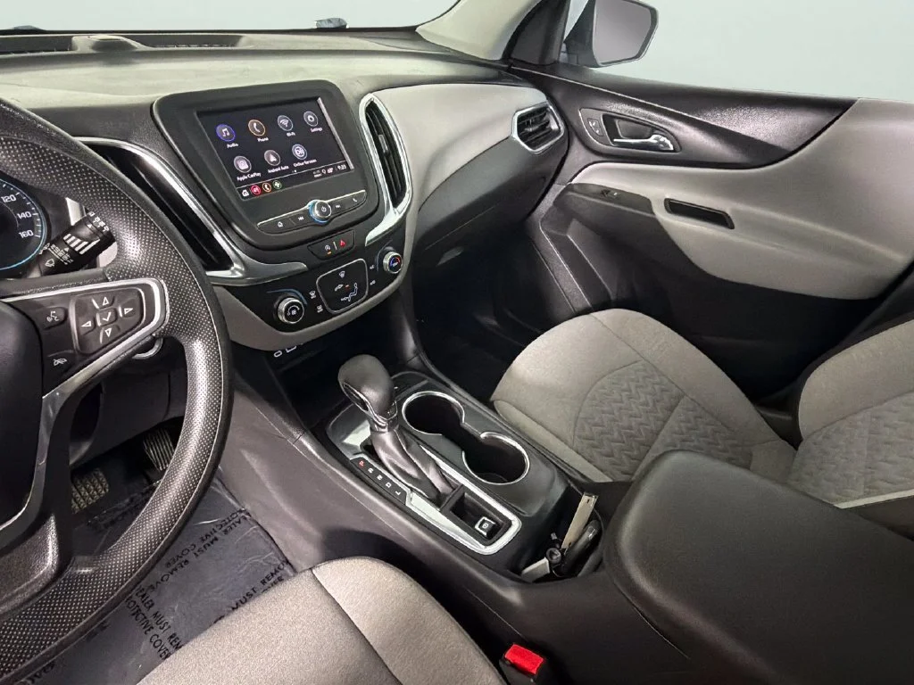 Used 2022 SUMMIT WHITE Chevrolet LT image 20