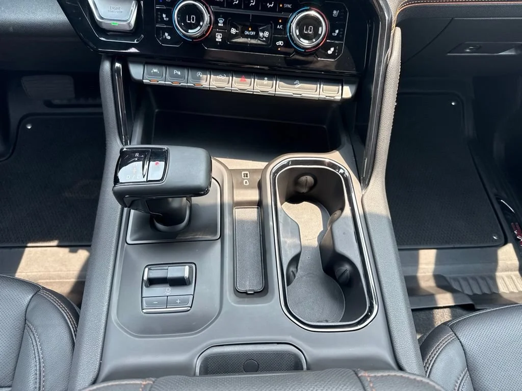 Used 2025 Summit White GMC AT4 image 19