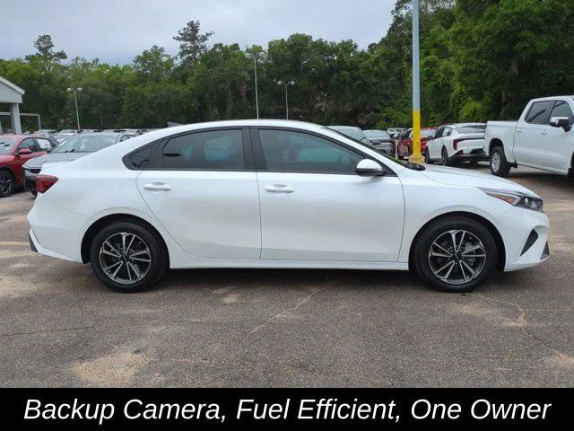 Certified Used 2024 White Kia LXS image 4
