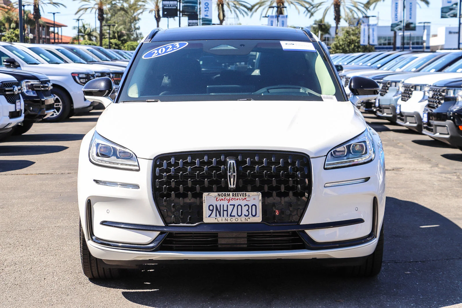 Certified Used 2023 White Metallic Lincoln Reserve image 2