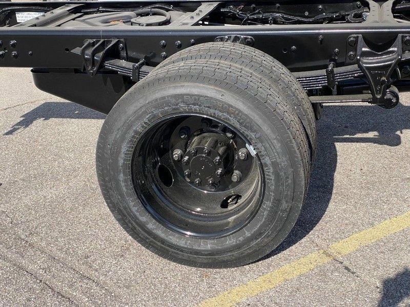New 2024 Summit White Chevrolet Work Truck image 3