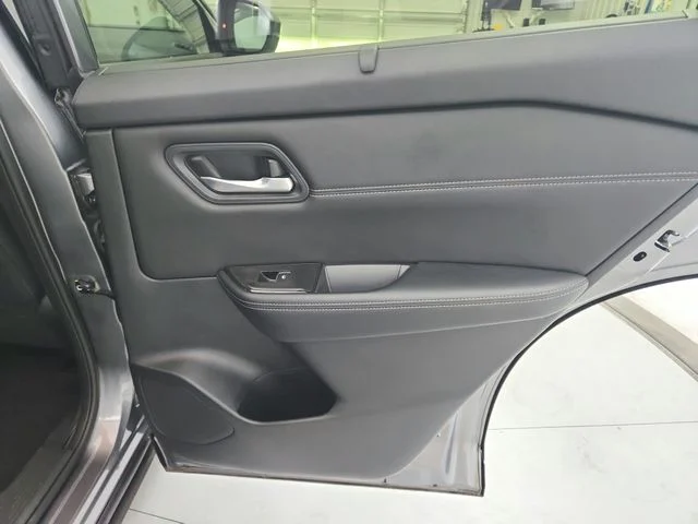 Used 2025 Gray Nissan SL image 43