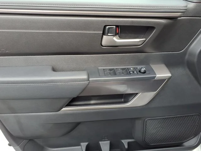 2026 Toyota Tundra SR5 - Photo 11
