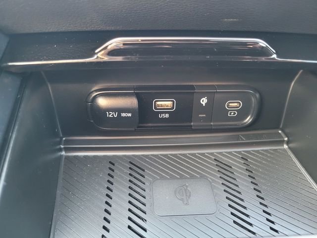 Used 2024 White Kia X-Line image 26