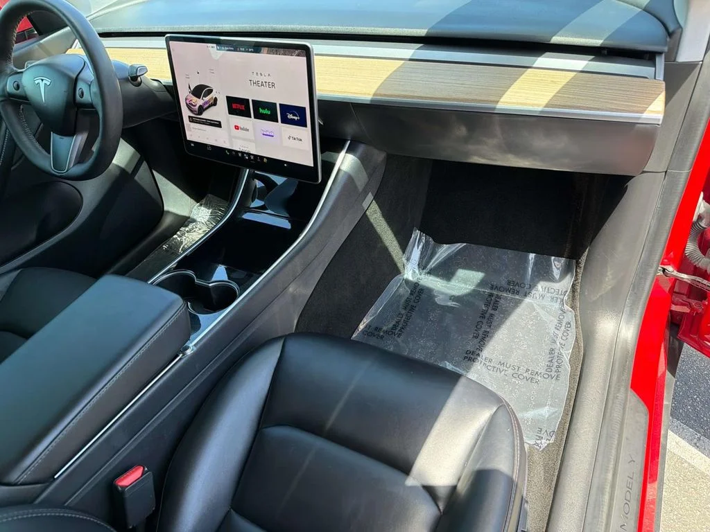 Used 2021 Red Multi-Coat Tesla Standard Range image 37