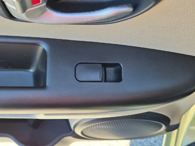 Used 2012 Green Kia Exclaim image 27