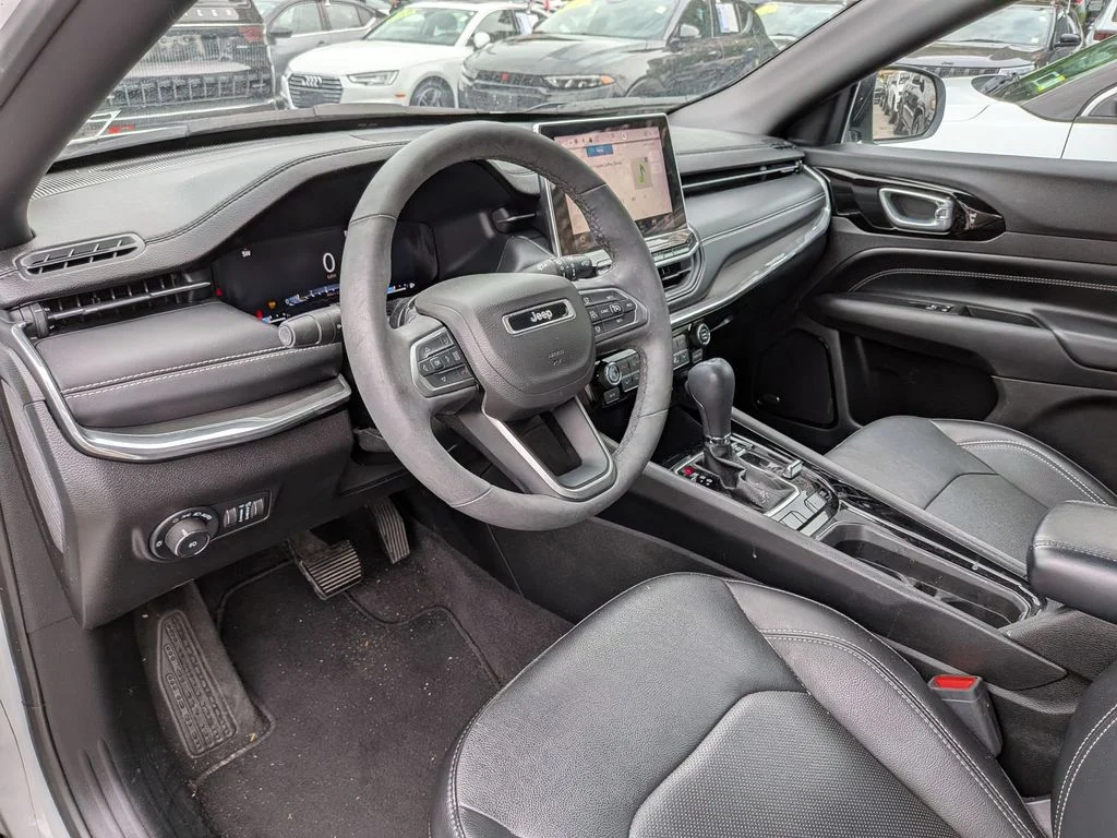 Used 2023 White Jeep Limited image 12