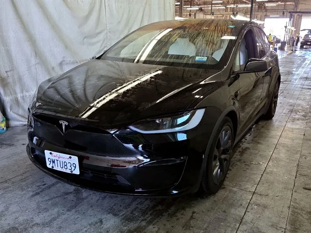 2024 Tesla Model X Plaid