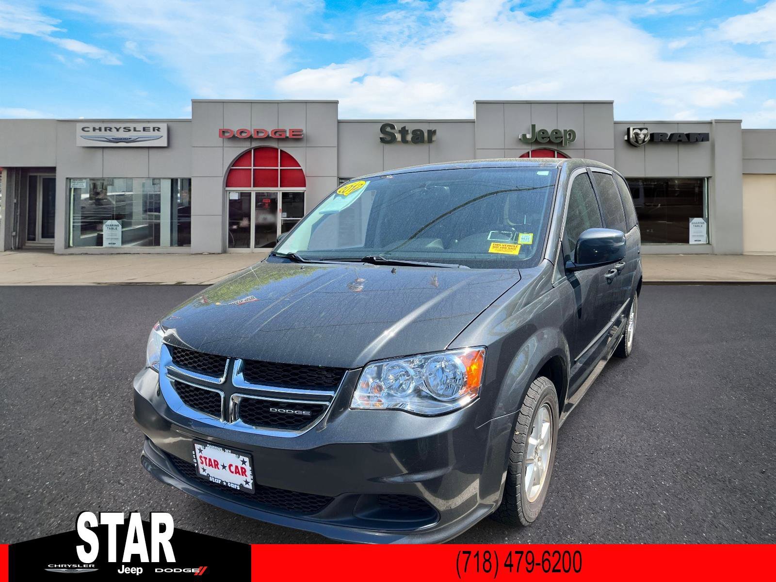 Used 2012 Dark Charcoal Pearl Dodge SE image 3