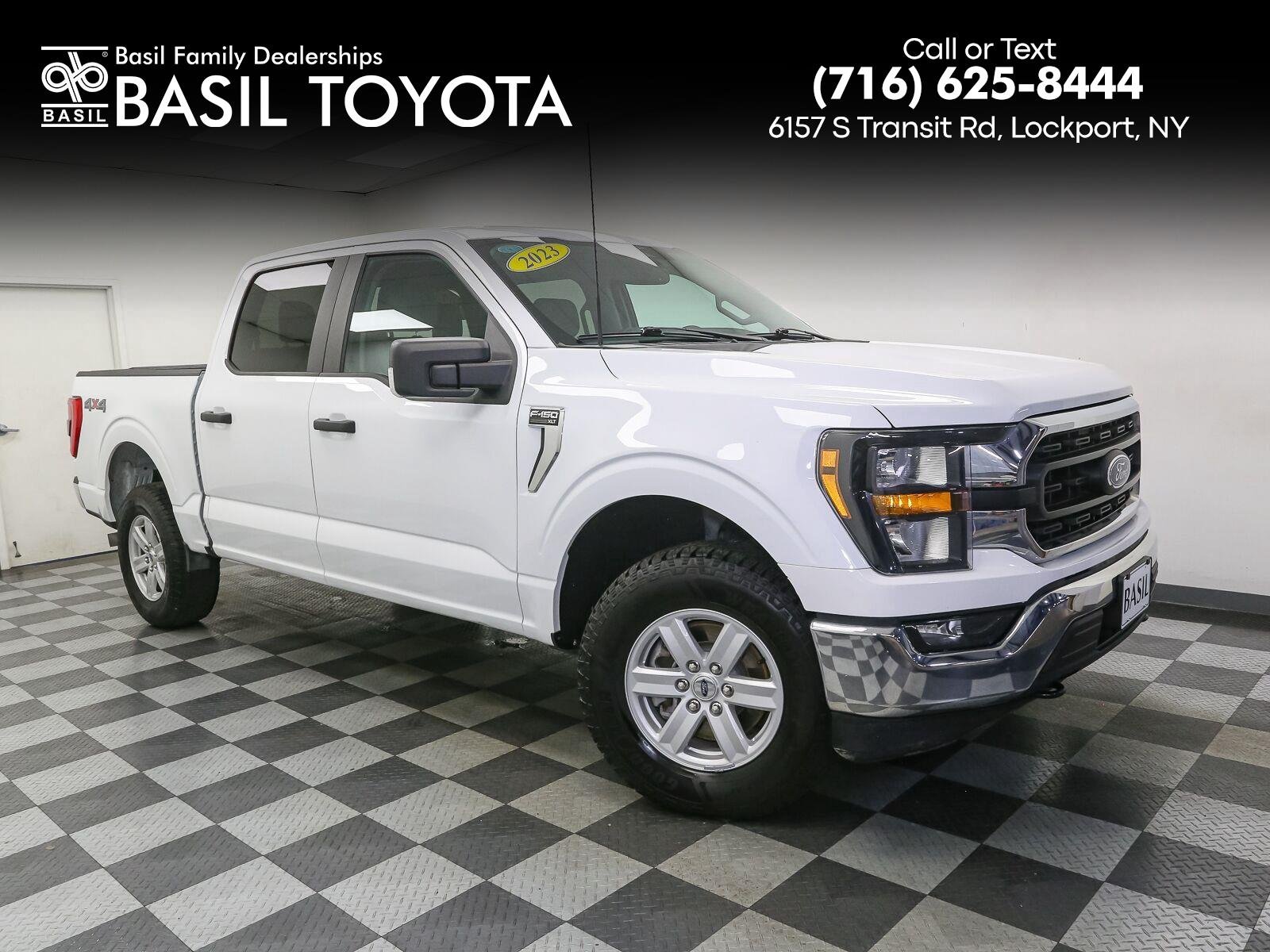 Used 2023 Oxford White Ford XLT image 1