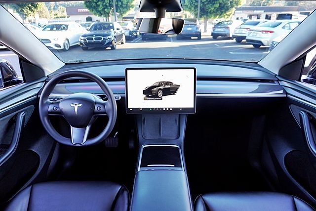 Used 2023  Tesla Long Range image 21