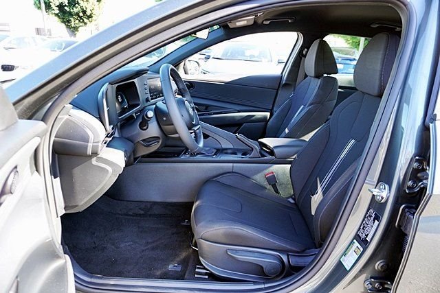 Used 2026 Gray Hyundai SEL Sport image 12