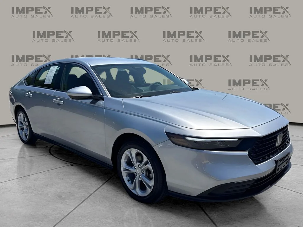 Used 2025 Silver Honda LX image 7