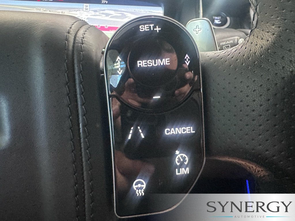 Used 2018 Silicon Silver Premium Metallic Land Rover HSE Dynamic image 19