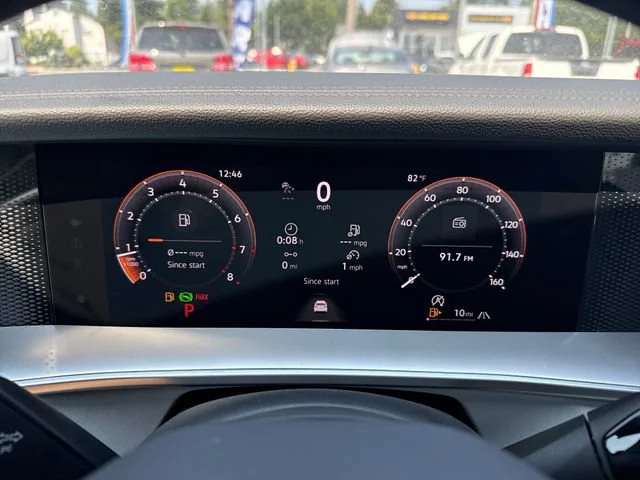 New 2026 Avocado Green w/Deep Black Roof Volkswagen SE R-Line Black image 17