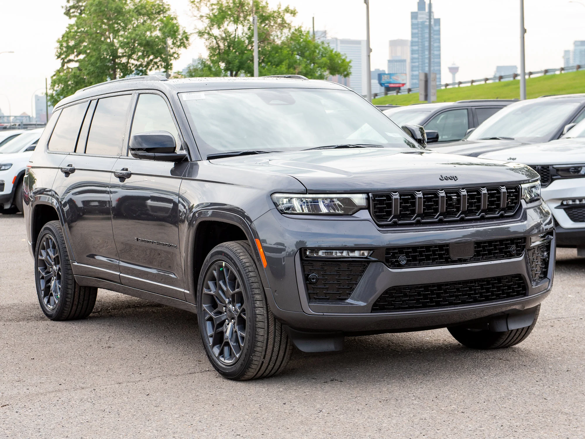 New 2026 Grey Jeep Summit* image 6